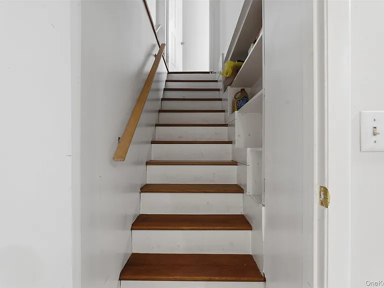 25 Woodland Terrace Ct — Photo 15