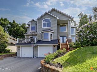 7213 Hunter Cir, Anchorage, AK 99502