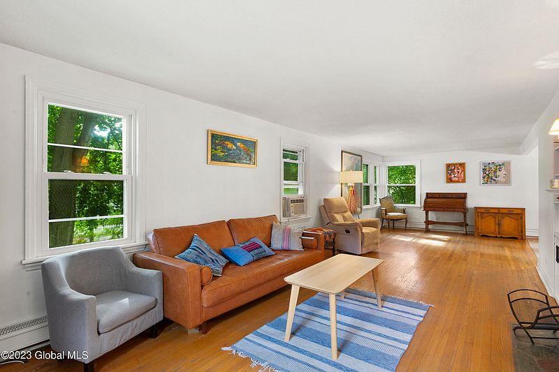 4th image of 510 Mohawk Avenue