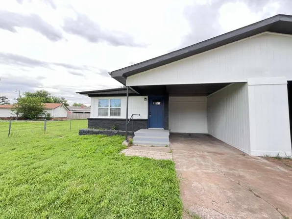 2010 NW 24th St, Lawton, OK 73505