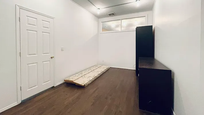Rented by Aizer Realty Group | media 18
