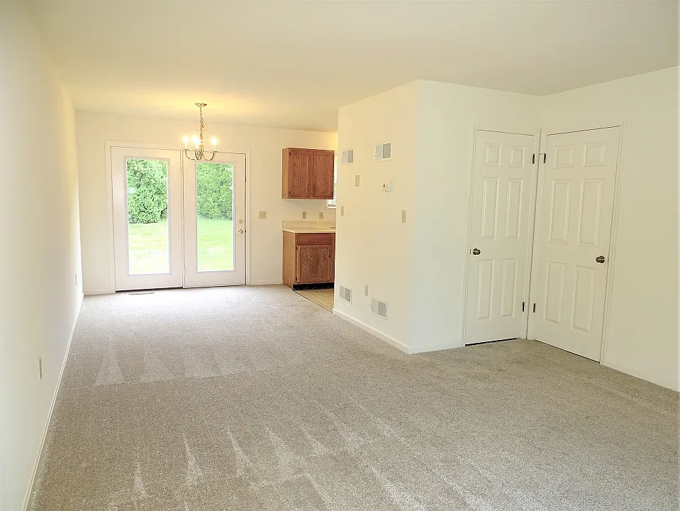 2 bed, 1.5 bath, $1,395 — Photo 4