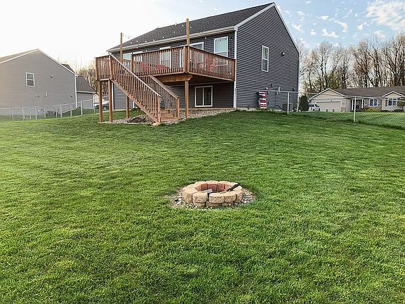 5th image of 574 Oak Meadow Dr