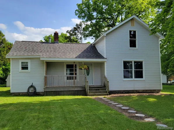 4887 Center St, Millington, MI 48746