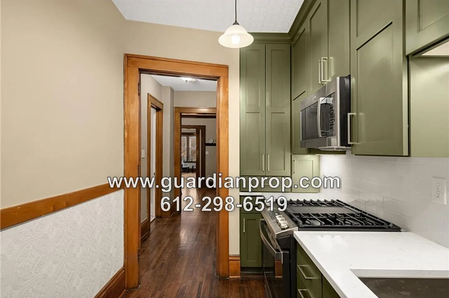 Top Floor Condo in 4Plex, Updated Kitchen & Bath, Full Dining Room, Sunroom, Parking — Photo 3
