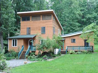 52 Chardavoyne Rd, Warwick, NY 10990
