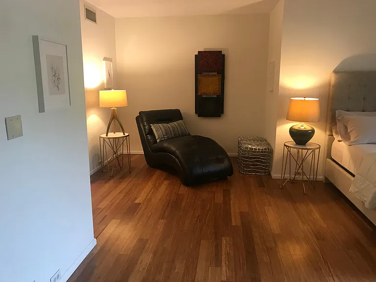 7557 N Dreamy Draw Dr — Photo 4