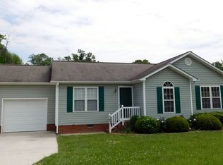 3637 Southpark Dr, High Point, NC 27263