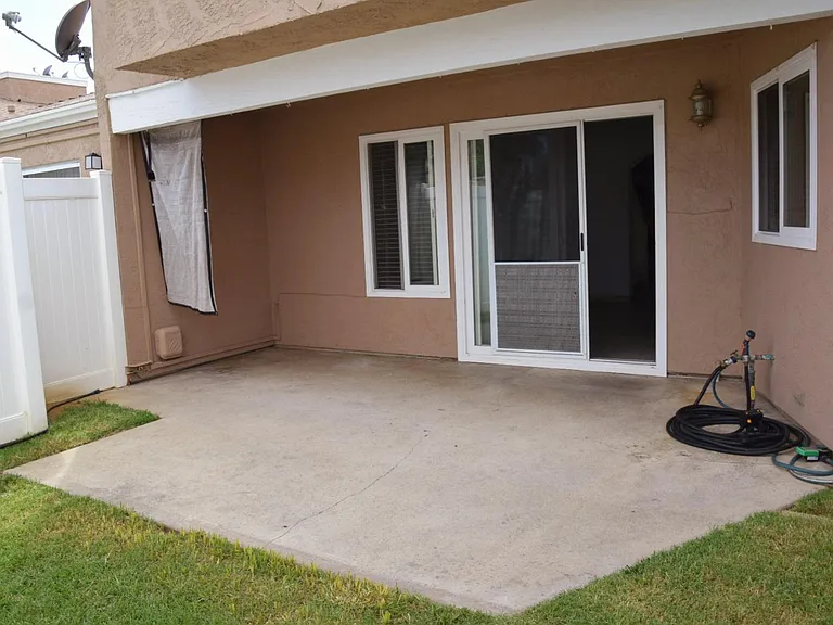 44553 La Paz Rd — Photo 35