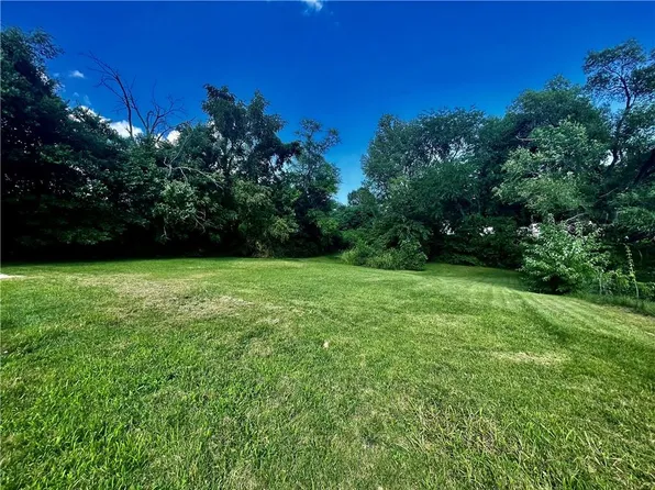 415 S 72nd St, Kansas City, KS 66111