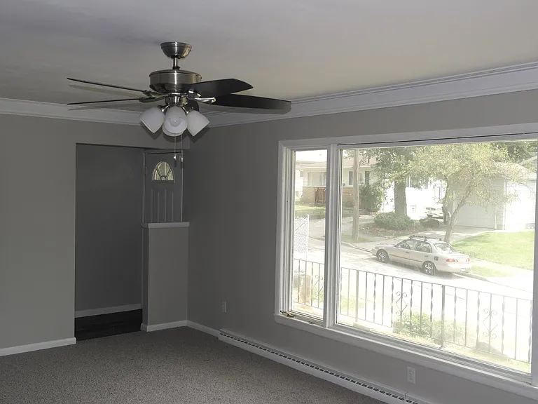 1033 Silvercrest Ave — Photo 5