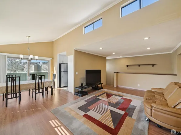 310 Atlas Dr APT 1, Hercules, CA 94547