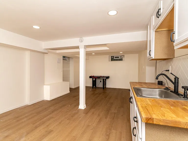 1800 Lark Ln — Photo 45