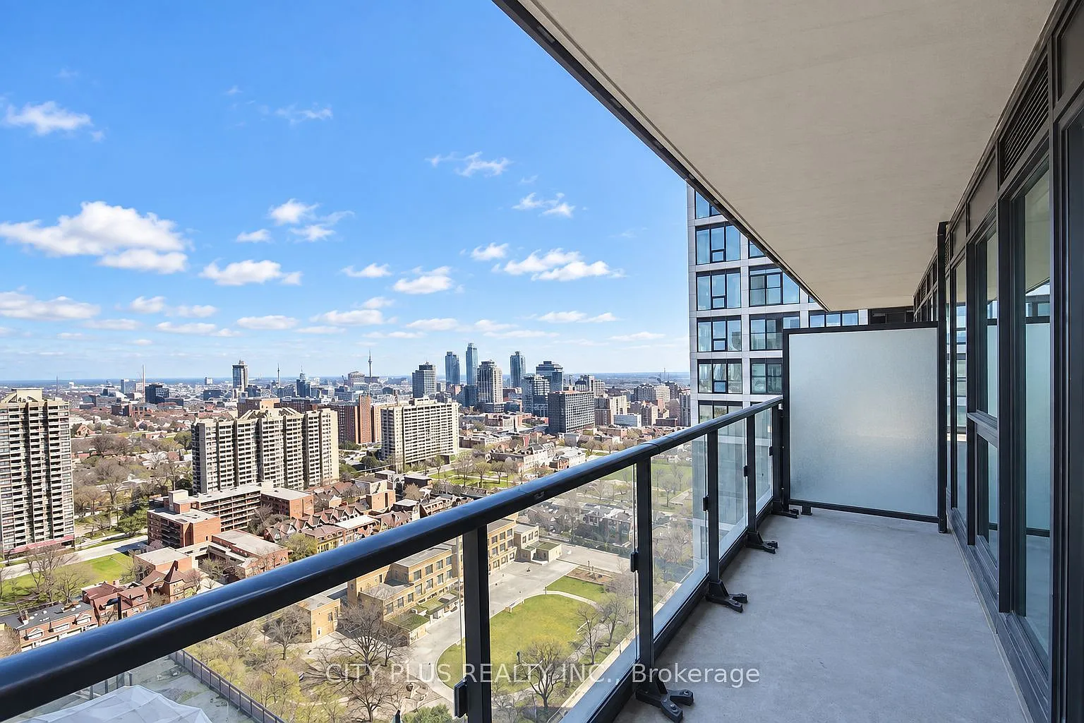 251 Jarvis St — Photo 4