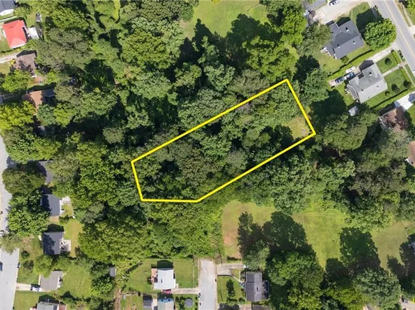 1123 Montlieu Ave #A, High Pt, NC 27262