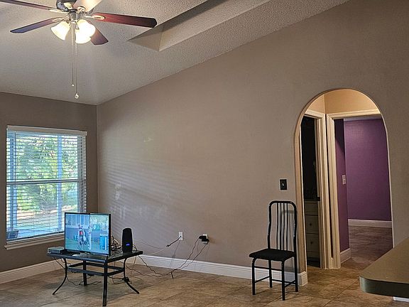 3rd image of 419 Martigues Dr