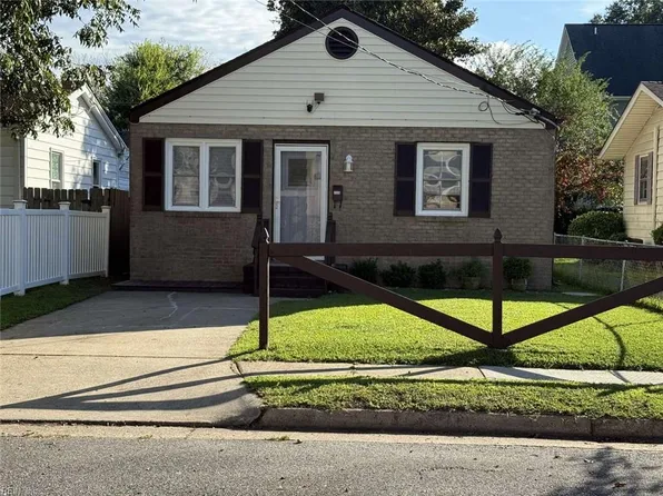 1535 Vine St, Norfolk, VA 23523