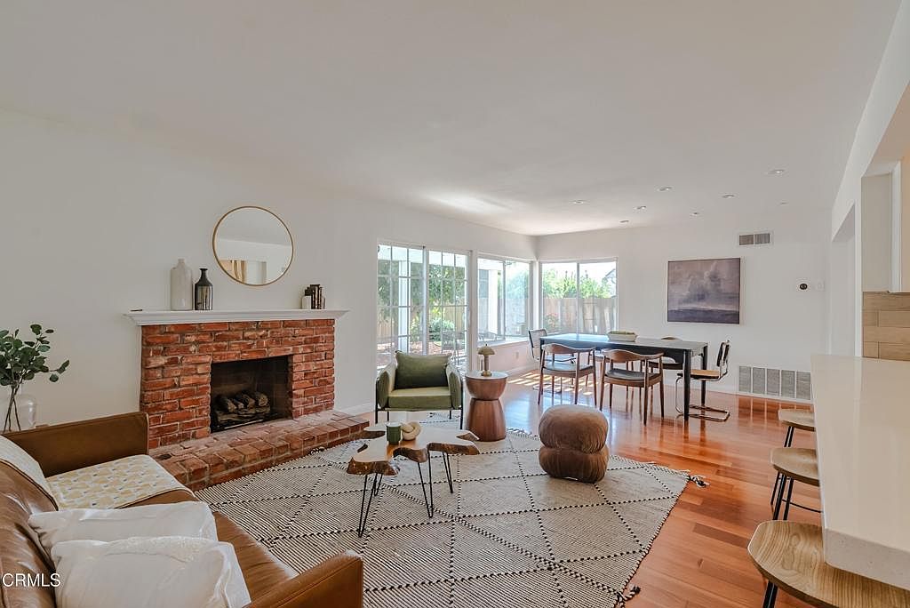 3872 E Aztec Ct, Simi Valley, CA 93063 | MLS #V1-31075 | Zillow