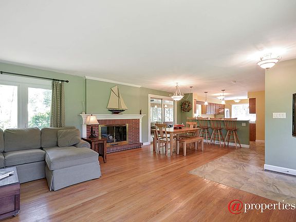 Living Room / Dining Room