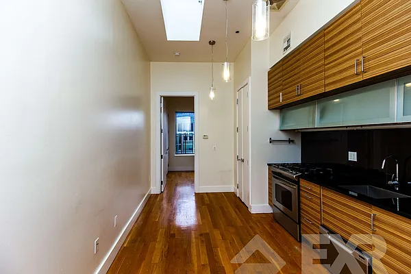 Rented by EXR | media 3