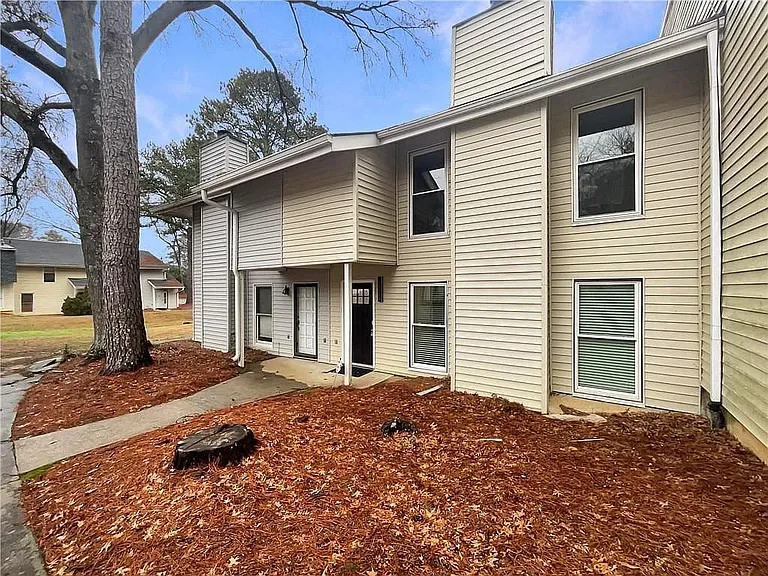 4410 Idlewood Ln — Photo 16