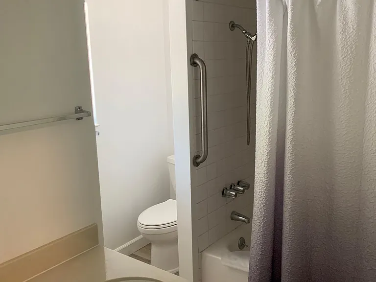 170 Roundtree Blvd — Photo 11