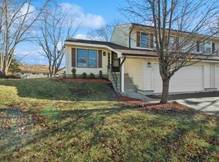 1563 Brandywyn Ct N, Buffalo Grove, IL
