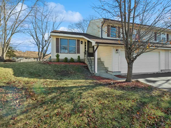 1563 Brandywyn Ct N, Buffalo Grove, IL 60089