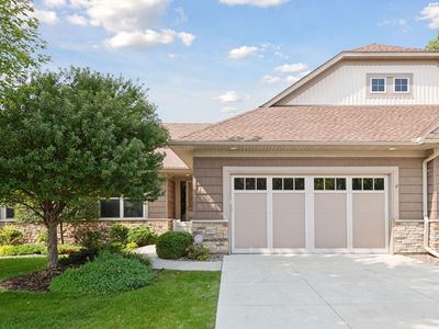 8627 Lake Riley Dr, Chanhassen, MN, 55317