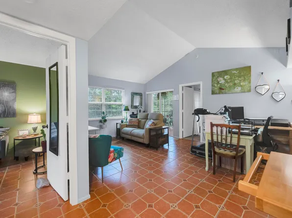 1672 SE Green Acres Circle #B203, Port St Lucie, FL 34952