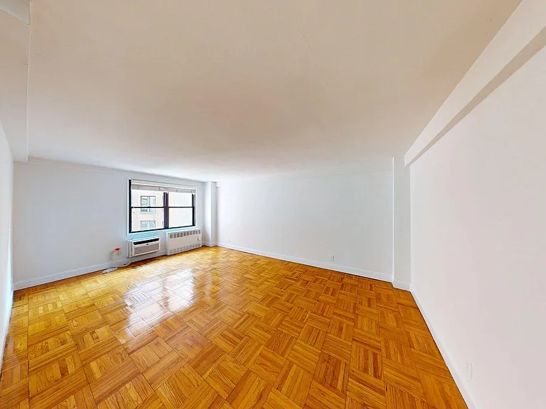 141 E 89th St #8M — Photo 1