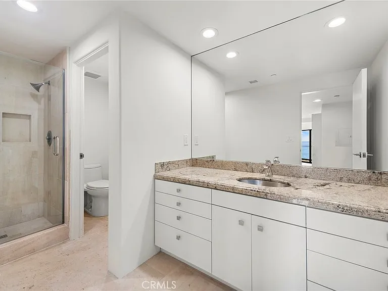715 Oceanfront Front — Photo 15