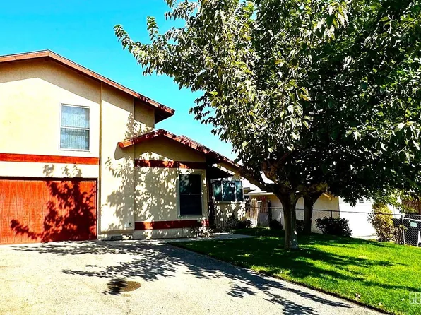 2305 Tangerine St, Bakersfield, CA 93306