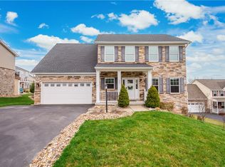404 Valley View Ct, Washington, PA 15301