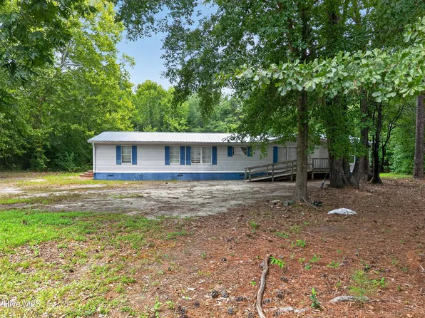 123 Hailey Ames Drive, Hoffman, NC 28347
