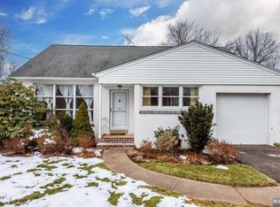 659 Quackenbush Ave, Wyckoff, NJ 07481