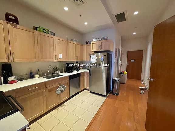 4th image of 407 Washington St Unit 503A