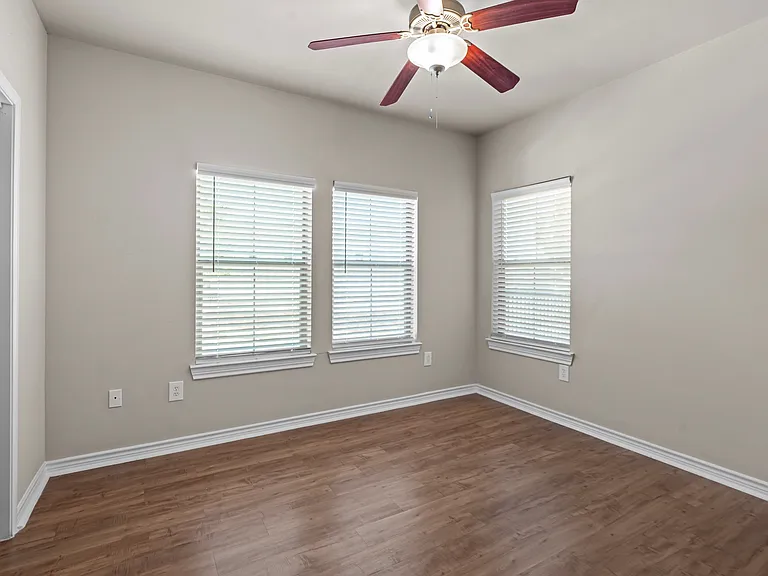 2 Bedroom