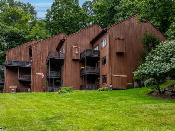 7 Augusta Dr BLDG 7 #7, Vernon Twp., NJ 07462