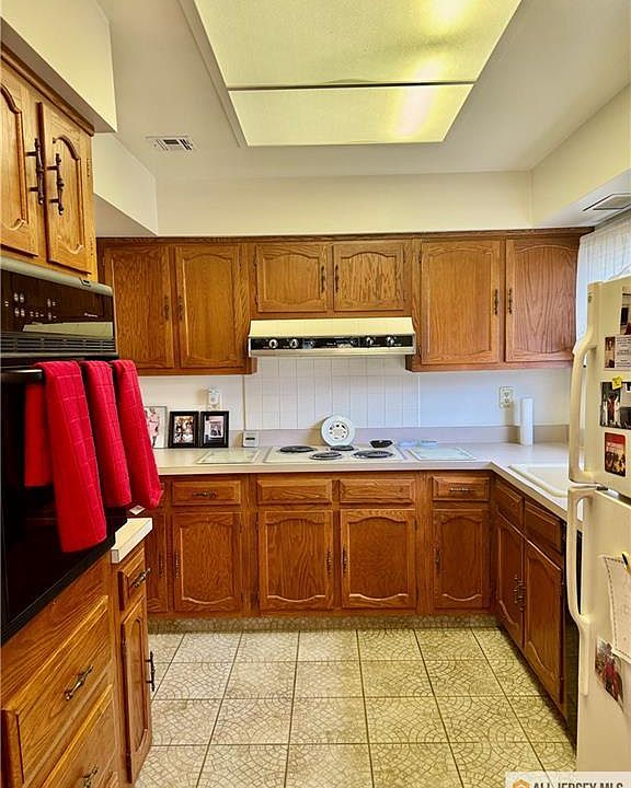 2nd image of 432 N Redding Ln