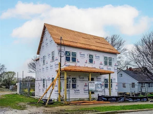 1300 Thoreau Rd #S/l-1, Lakewood, OH 44107