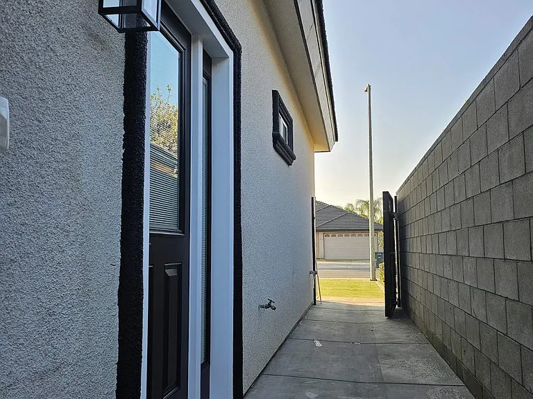 12712 Molokai Dr — Photo 3