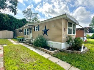 1760 Westover Rd TRLR 19, Chicopee, MA 01020