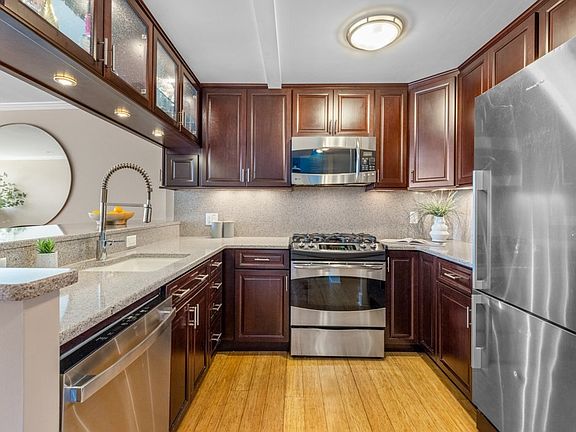 3rd image of 42 8th St APT 5525