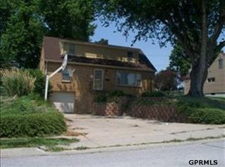 7640 Wright St, Omaha, NE 68124