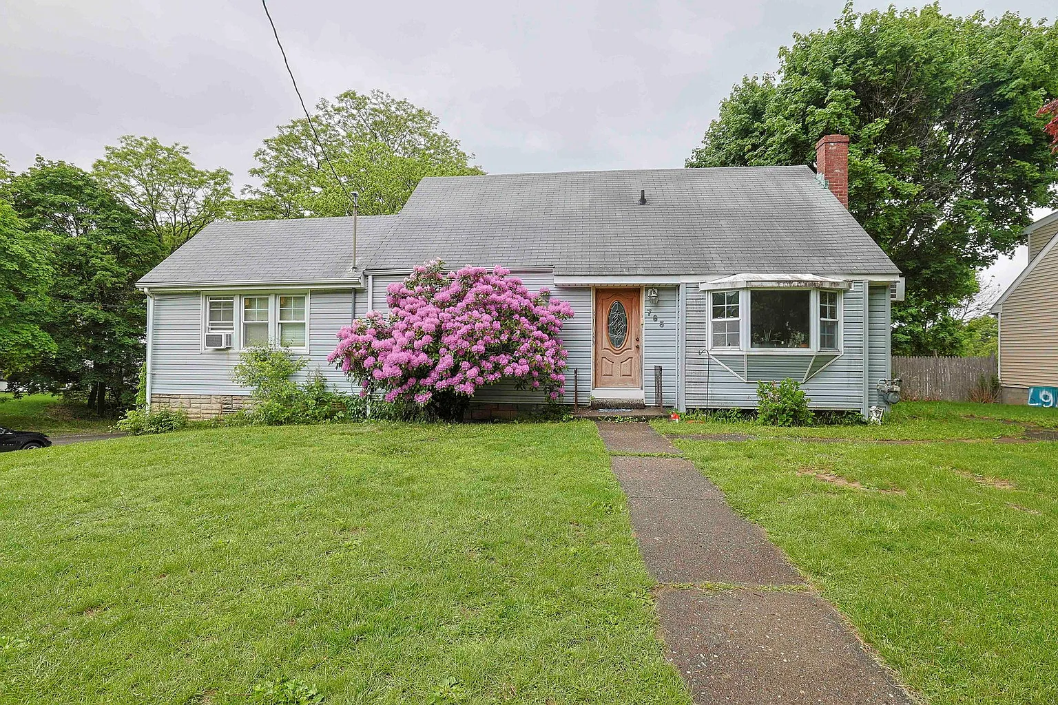 765 Wolcott Avenue photo 1