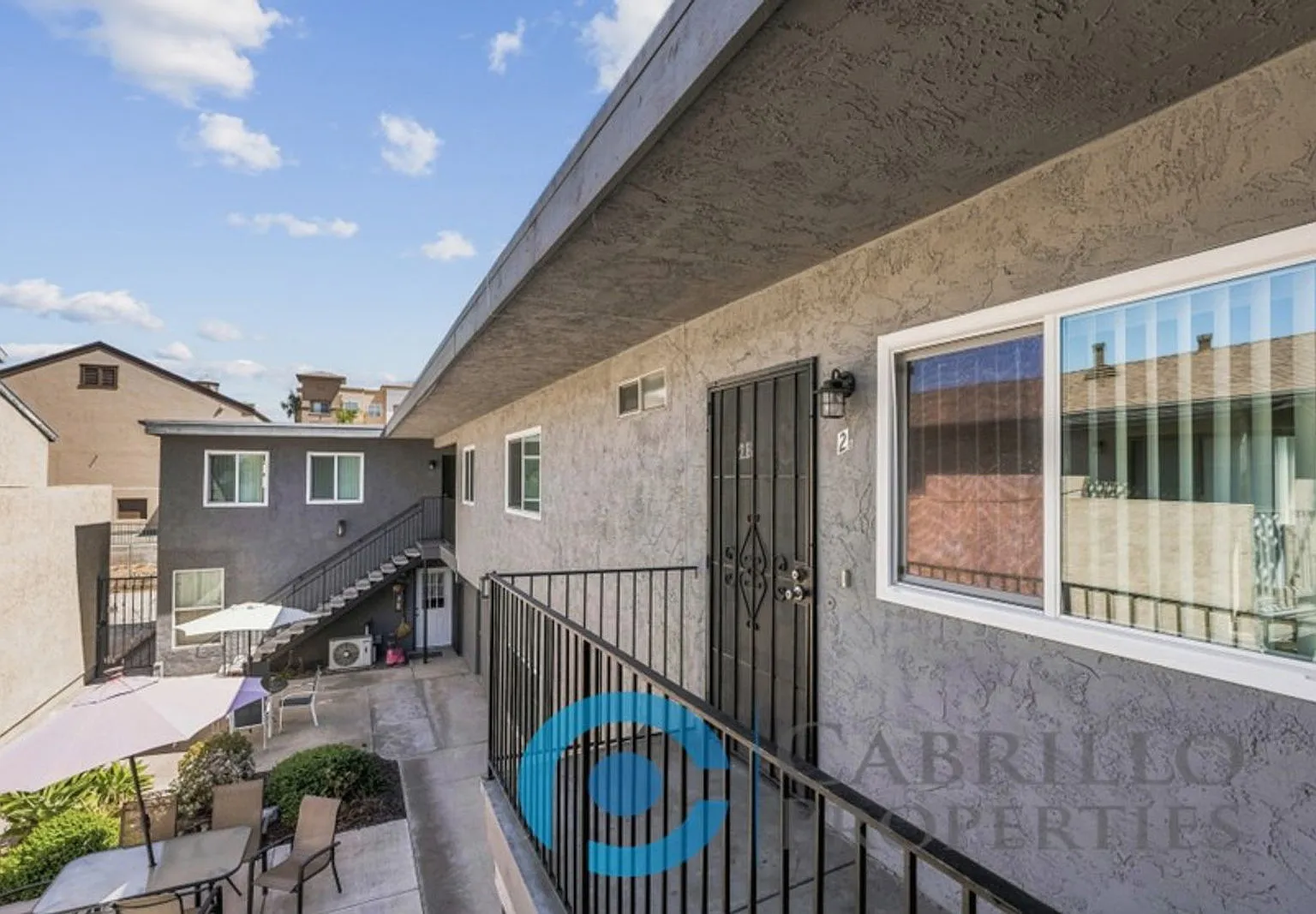 4423 52nd St — Photo 3