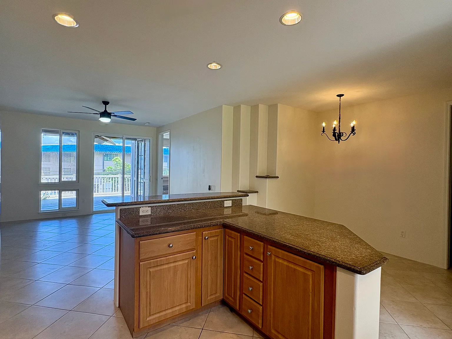2 bed, 1014 sqft, $3,200 — Photo 3