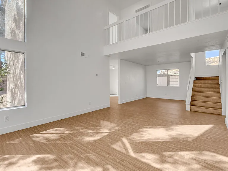 8005 Vision St — Photo 5