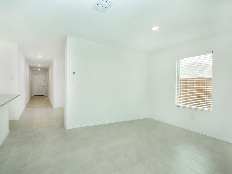 2905 Kings Table Ct — Photo 21